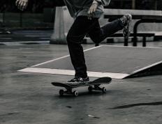 开云体育APP下载-绿茵上的火焰与征服，当那不勒斯的蓝色浪潮淹没波斯铁骑