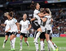 开云体育-加拿大女足逆转击败对手晋级半决赛