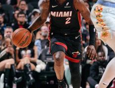 开云体育官方网站-热火遭遇爵士逆转，季后赛形势不容乐观