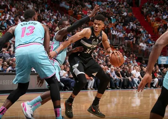 开云体育入口-雄鹿遭遇连败,伤兵缠身影响战绩