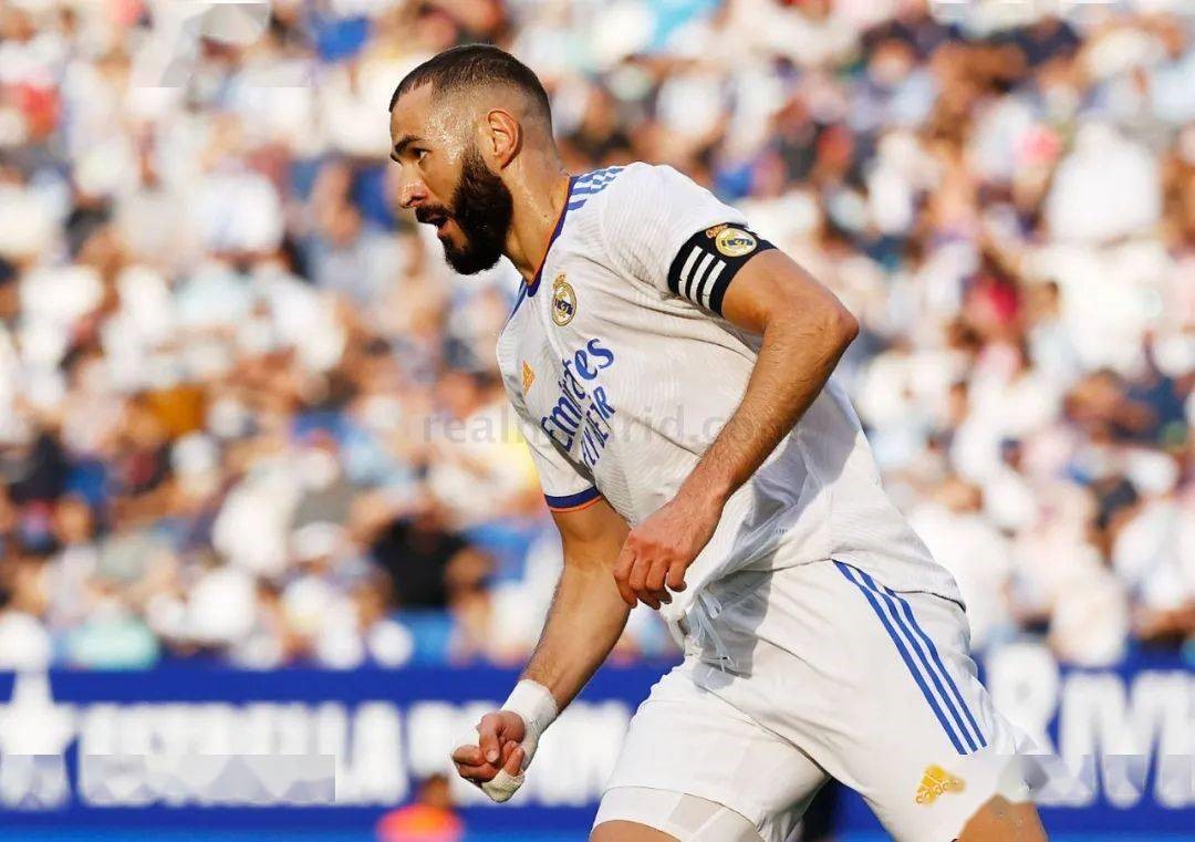 开云平台-100T鏖战PSG，Inspired打出惊人五杀强强对话小组赛，技惊四座的简单介绍