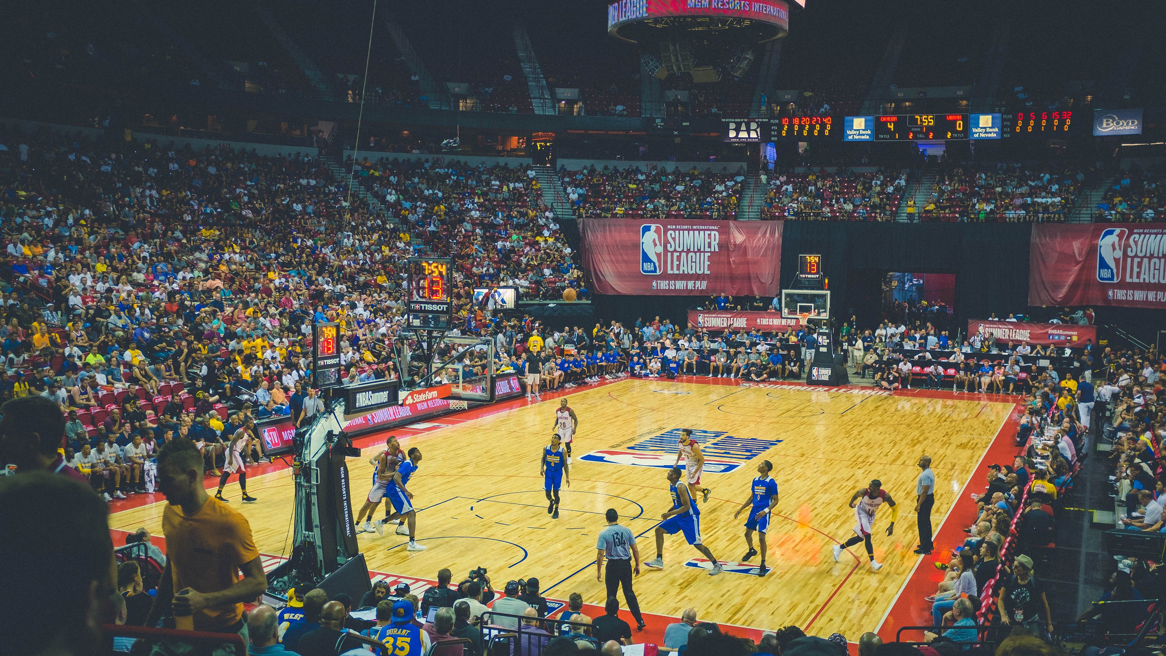 开云体育下载-当NBA季后赛化身马赛港，篮球版图的收割与文明远征