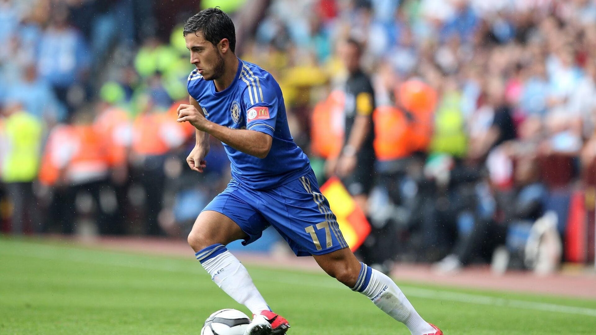 开云体育官方网站-幻听，当童话在球场上空回响